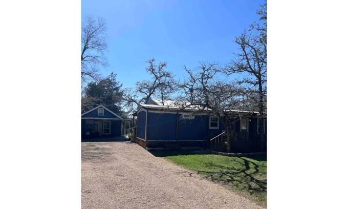 Somerville Cottage | The Sunset Cottage by Lake Somerville