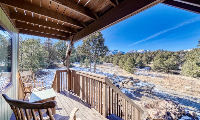 Salida House | The Sunset House Mountain View Cabin