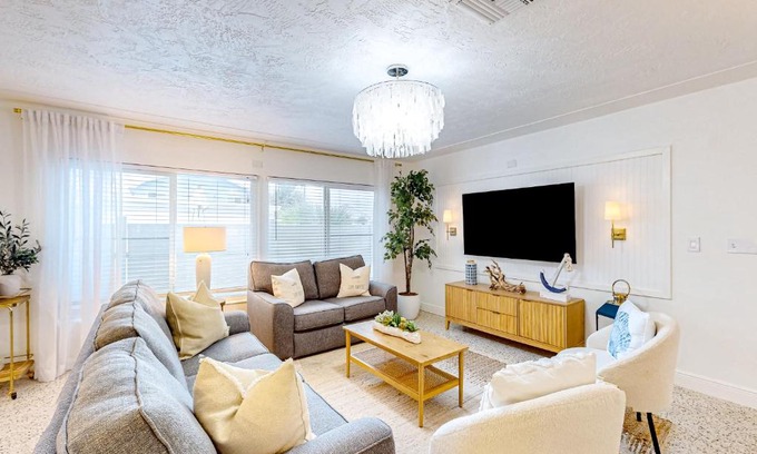 Redington Shores House | The Sunset House