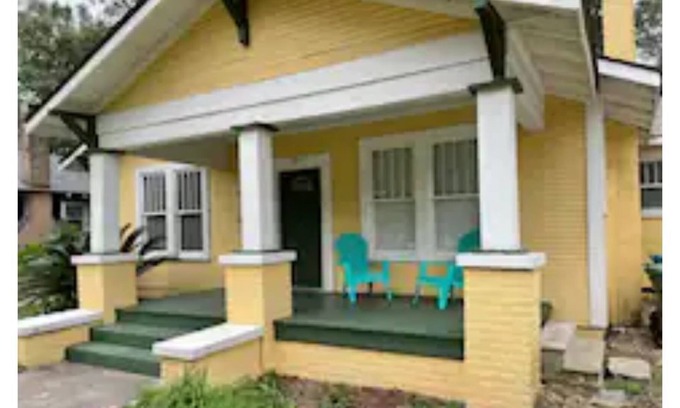 Hattiesburg House | The Sunshine Bungalow