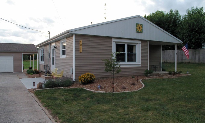 Greensburg House | The Sunshine Bungalow - Greensburg's Vacation Home.