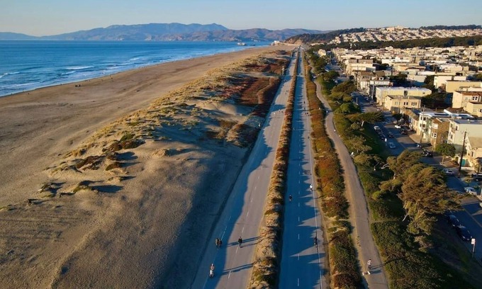 Outer Sunset House | The Surf Shack - Beachfront urban Oasis, Hot Tub