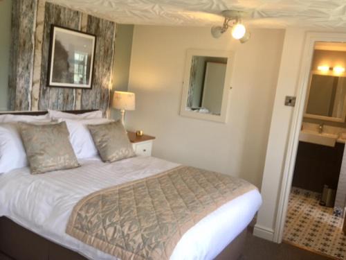 Wybunbury Hotel | The Swan Inn