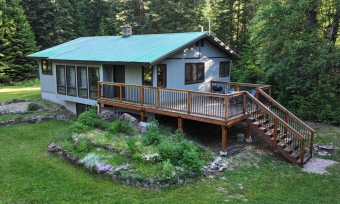Swan Lake House | The Swan Lake Hideaway, a true Montana Experience!