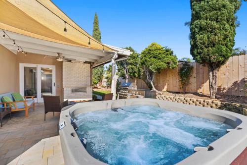 Clairemont Mesa East House | The Sweet Escape - Spa, Pool Table, Grill & More