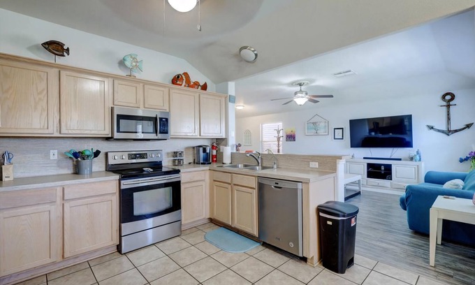 Aransas Pass House | The Sweet Family Casa