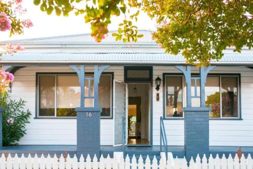 Cessnock House | The Sweet Grapevine Cottage