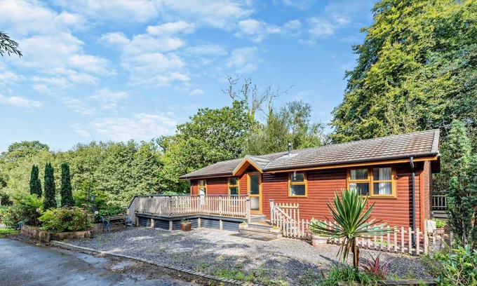 Narberth Ski Chalet | The Sycamores in the beautiful Narberth