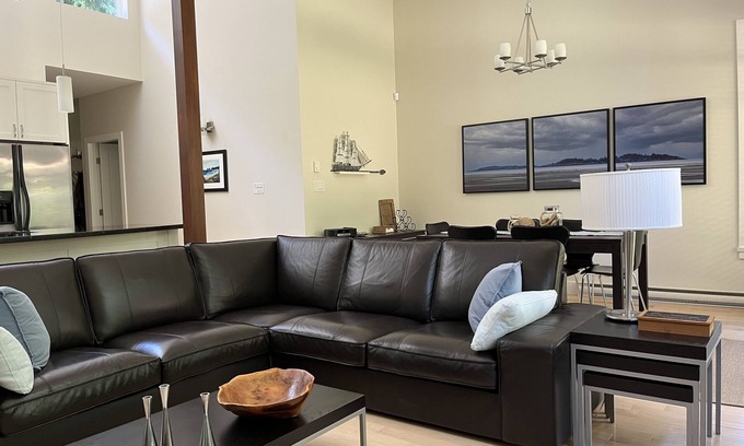 Regional District of Nanaimo House | The Tanglewood Beach House