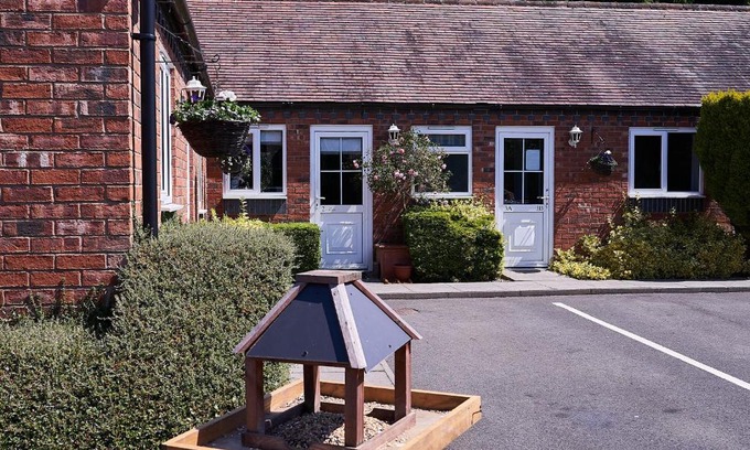 Ashby-de-la-Zouch Hotel | The Tap House