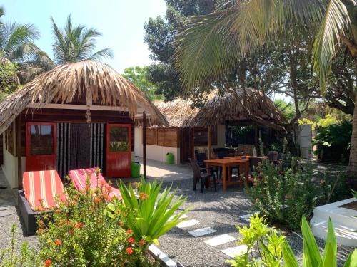 Pottuvil Bed & Breakfast | The Tasty Tuna Cabana
