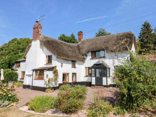 Crediton House | The Thatched Cottage