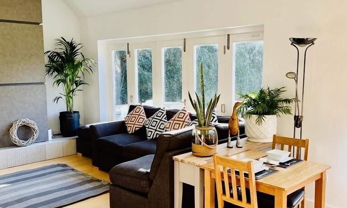 Hemingford Grey House | The Thorpe Guesthouse