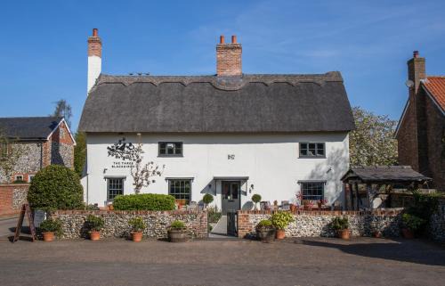 Woodditton Hotel | The Three Blackbirds