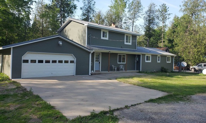 Deep River Township House | The Timberwolf Retreat