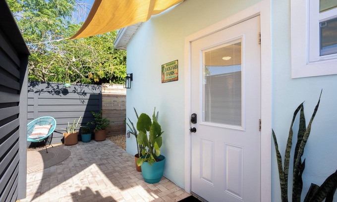 Gulfport Apartment | The Tiny Mockingbird Bungalow! 1 bed/1 bath, min. to St. Pete beaches