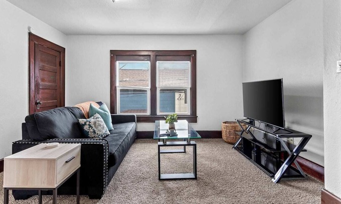 Green Bay Apartment | The Tiny Piney - Live. Work. Play. Downtown Green Bay!