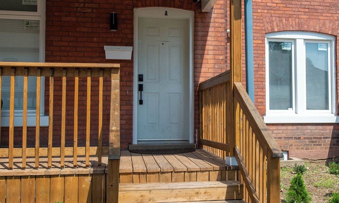 Brantford Apartment | The Tired Traveller Inn