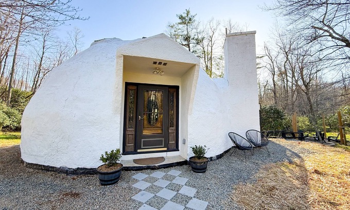 Piper Gap Cottage | The Toasted Marshmallow | A Creekside Dome Home!