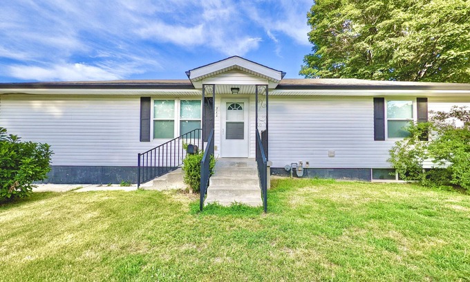 Joplin House | The Toucan: Dreamy 2 Bed Home Near Arts District