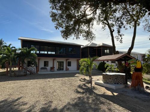 Independence and Mango Creek Hotel | The Toucan Inn