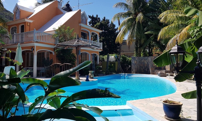 Black River Villa | The Tourelle Paradise big pool Ministry Tourism Price for 7 pers