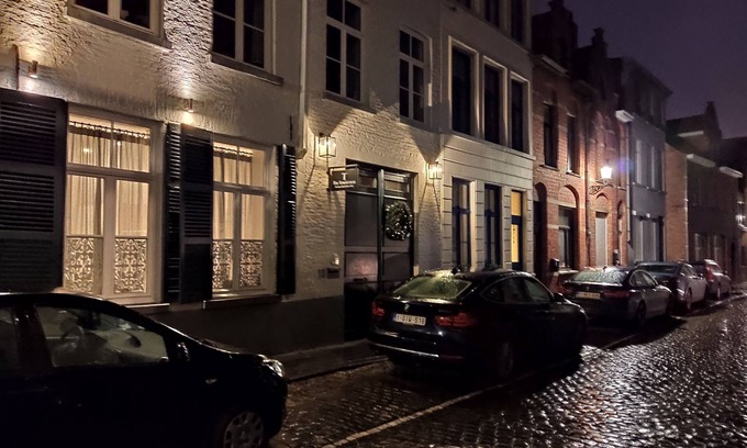 Historical Center Bruges Bed & Breakfast | The Townhouse Bed & Breakfast