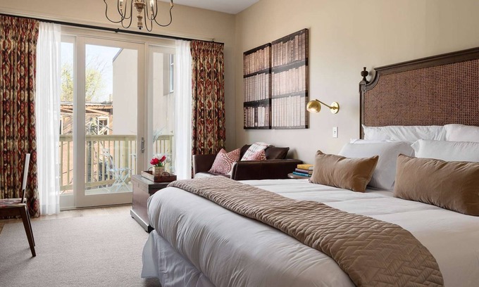 North Downtown Hotel | The Townsman: Faulkner Room