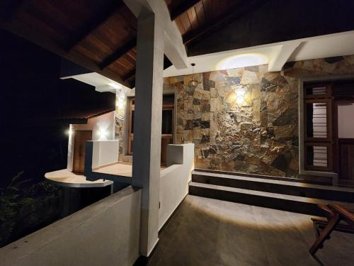 Udunuwara House | The Train Cottage Kandy - Homestay