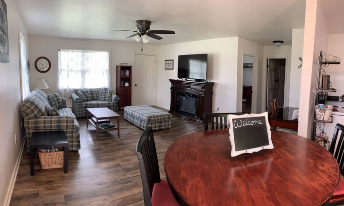 Dry Ridge House | The Train Depot, Platform #2- Only 8 Mi to Ark