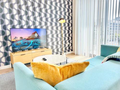 East Village Apartment | The Traveler's Getaway