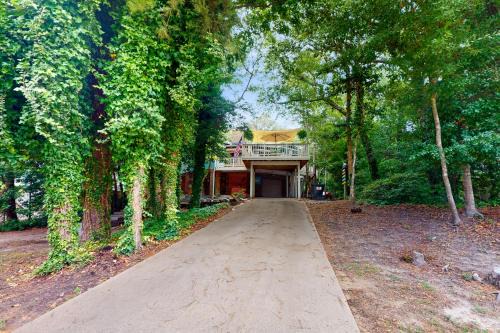 Pine Knoll Shores House | The Treehouse at the Beach