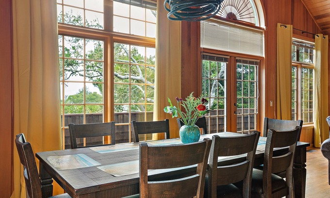Marine Terrace House | The Treetop House Pet Friendly