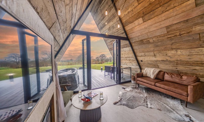 Llanarth Cottage | The Tri-pod