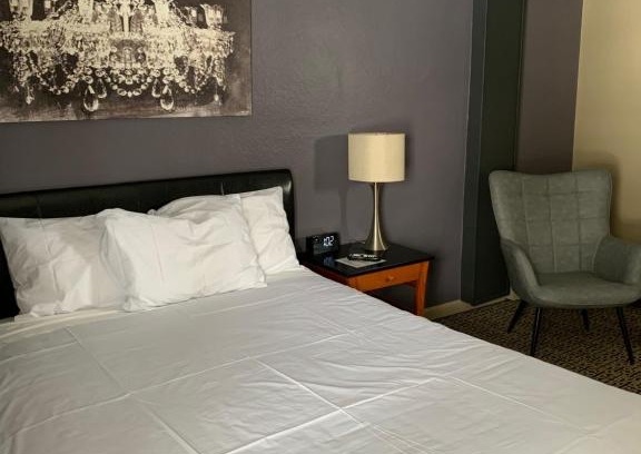 Alma Hotel | The Triangle Motel