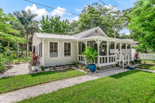 Bonita Springs House | The Tucker House