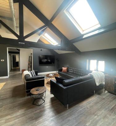 Wadsworth Apartment | The Turret, Central Apartment