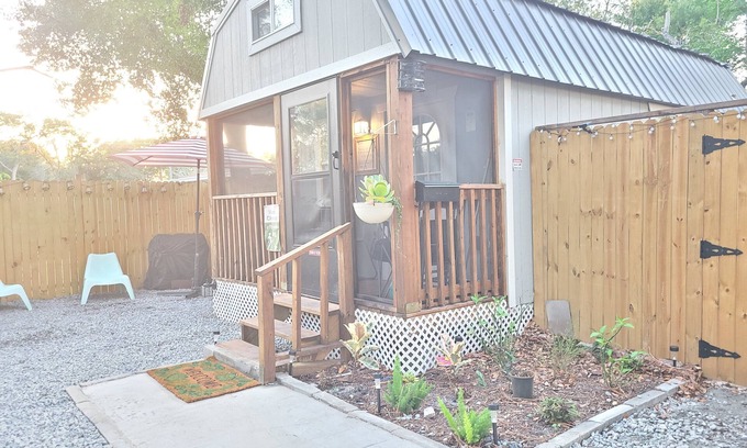 Casselberry Cottage | The two tiny house in one