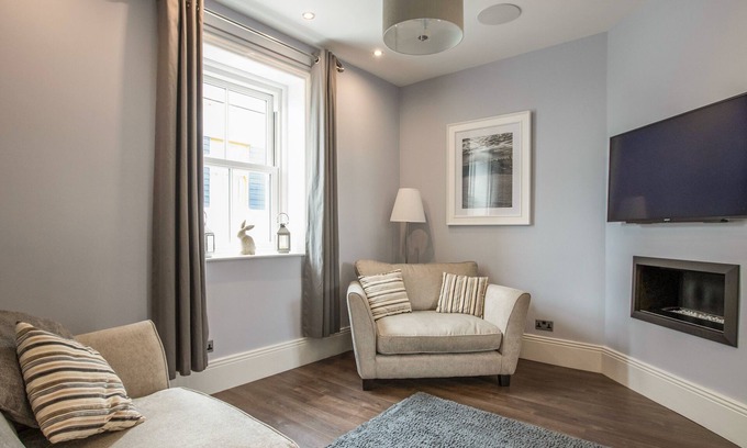 Tynemouth Cottage | THE TYNEMOUTH COTTAGE, country holiday cottage in Tynemouth