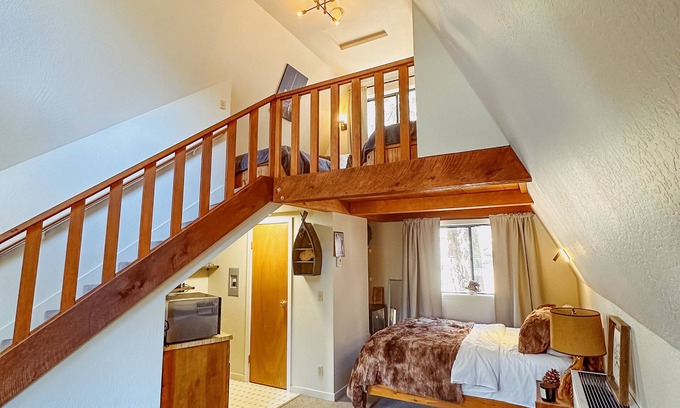 Echo Lake Ski Chalet | the ultimate cabin experience for nature-lovers seeking peace and quiet by Tahoe