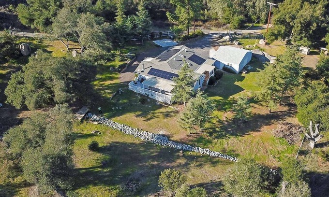 Ramona House | The Ultimate Family Mountain Retreat - Game Room, Hiking, Hot Tub