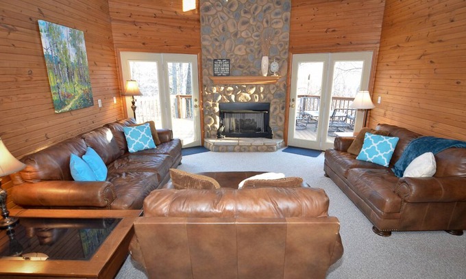 Scottsville House | The Ultimate In Relaxation At The Lake