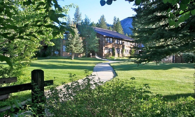 Atlanta House | The Ultimate Lodge for retreats, family reunions or Destination Weddings