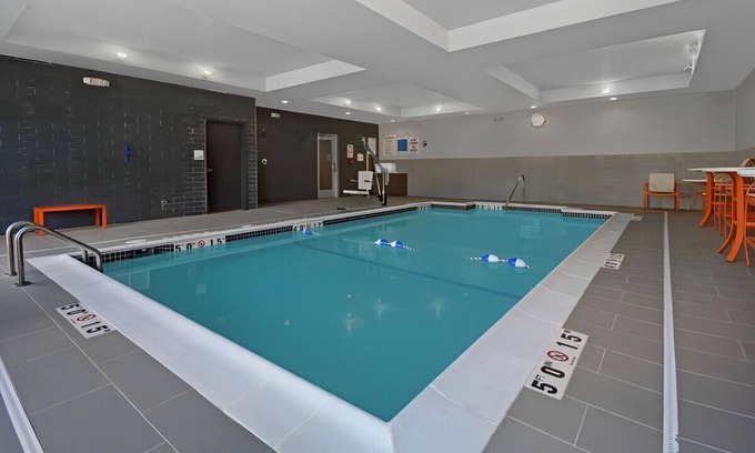 Walker House | The Ultimate Luxury Getaway with Modern