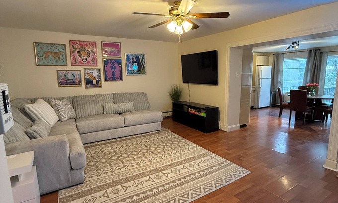 Hoboken Apartment | The Ultimate NYC Group Getaway. Sleeps 10 in Hoboken