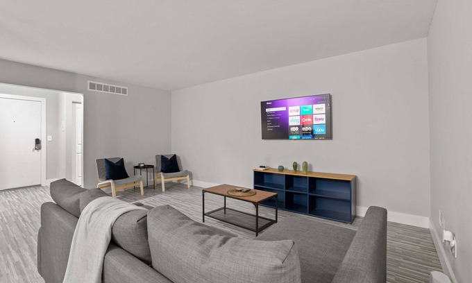 Rochester Apartment | The Ultimate Rochester Getaway Cozy & Inviting