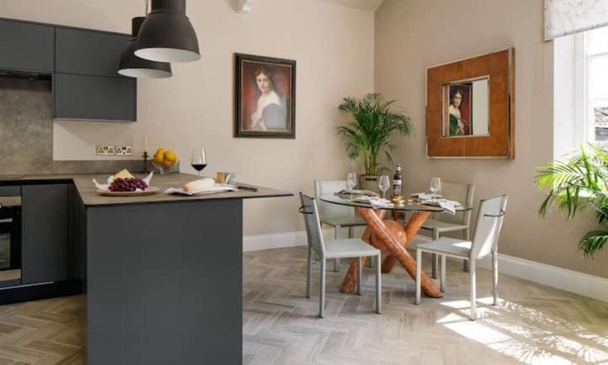 Ashburton Apartment | The Upper School House
