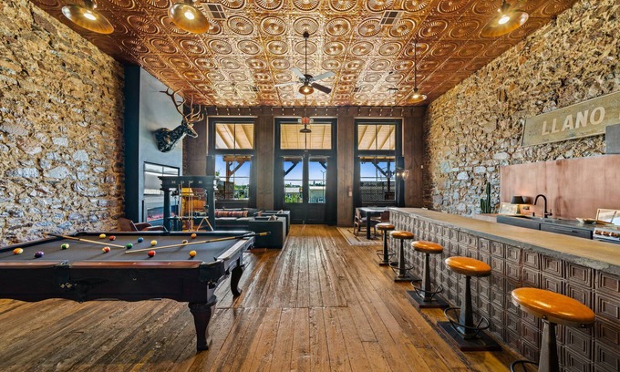 Llano House | THE URBAN COWBOY | Historic loft meets the spirit of the cowboy