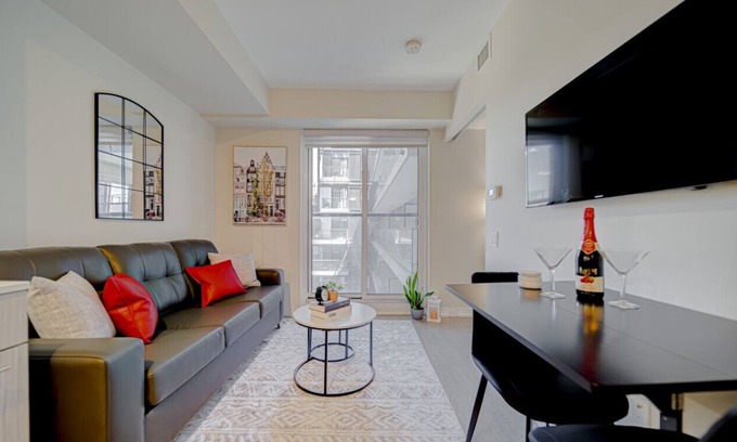 Garden District Hotel | The Urban Homestead by Instant Suites | Gym