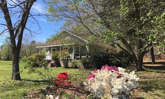 Troy House | The Uwharrie Farmhouse—Located at the north entrance to the Forest.